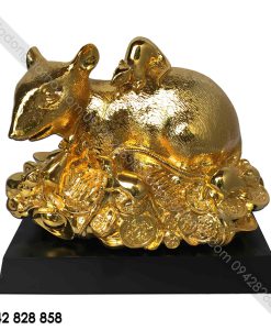 CHUỘT NẰM TRÊN ĐỐNG VÀNG