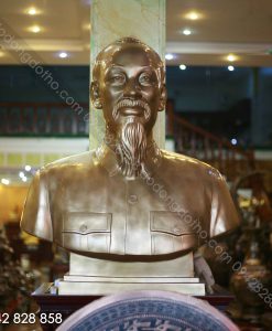 TƯỢNG BÁC HỒ BÁN THÂN ĐỒNG ĐỎ 1M